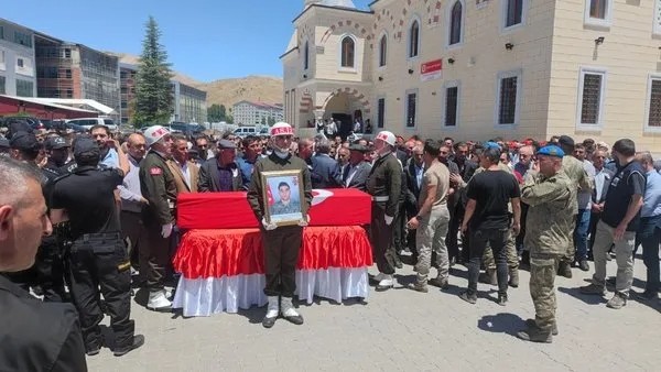 CHP’de korku ‘OHAL’i! Özgür Özel'den peş peşe toplantılar: Rüşvet ve yolsuzluklar ayyuka çıktı